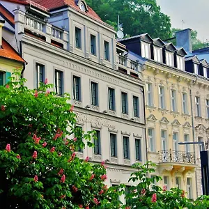 Renesance Krasna Kralovna 4*, Karlsbad Tsjechië